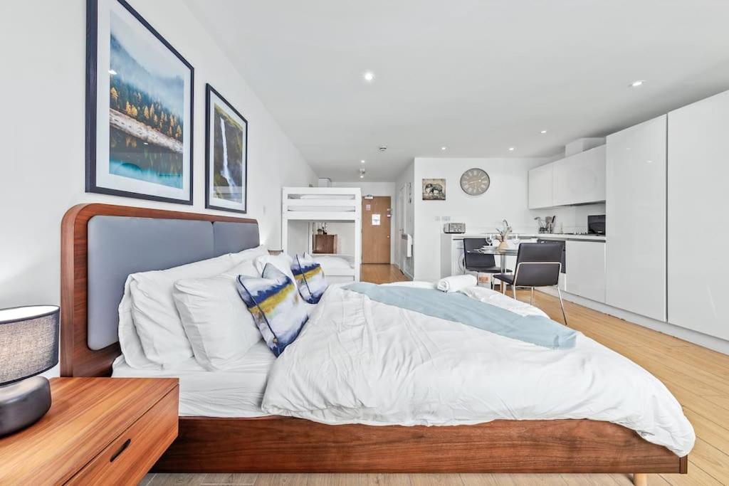 Spacious And Delightful Sleep 5 Piccadilly Vrc Londra Dış mekan fotoğraf
