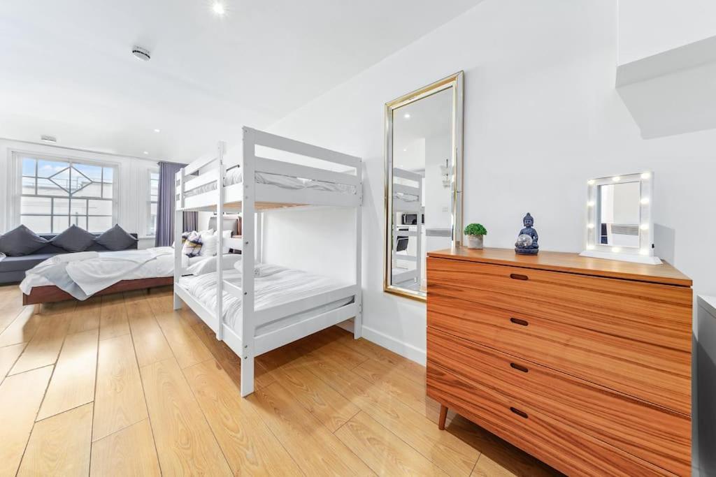 Spacious And Delightful Sleep 5 Piccadilly Vrc Londra Dış mekan fotoğraf